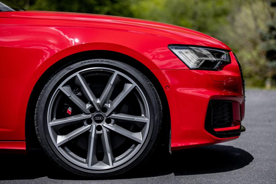 Колеса Audi S6 Avant TDI (C8) 2019 года  (WW) (фото 28 из 59)